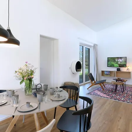 Stunning In Lembruch-duemmer With Kitchen *